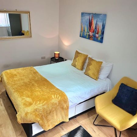 Lovely Central Studio/2Bed - 5Min To Train Station 슬라우 외부 사진
