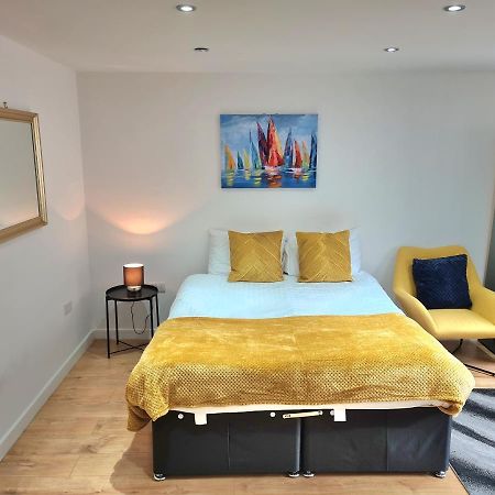 Lovely Central Studio/2Bed - 5Min To Train Station 슬라우 외부 사진